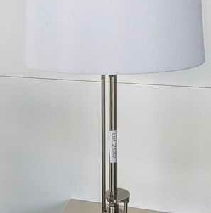 Lampe de table articulée de marque UNILUX en acier, abat jour en tissu blanc. 68 x 20 cm. Localisation : 2 est – Image 2