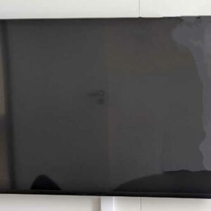 Téléviseur 48 pouces de marque SONY modèle FWL-48W705C,  vendu avec attache murale. Localisation : 6 est (6004)