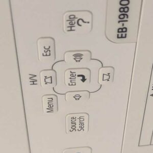 Vidéo projecteur de marque EPSON modèle EB-1980WU. Localisation : 7 est (7501) – Image 2