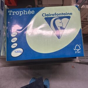Lot de 34 paquets papiers colorés de 500 feuilles A4 210x297 Lyreco ou Clairefontaine  vert saumon ivoire violet et lot 8 paquets 250  papiers A3 couleur jade – Image 3