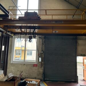 Palan électrique. Charge 2000 kg (bât 30)