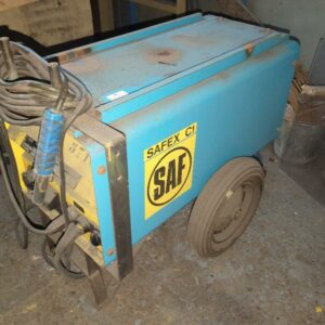 Poste à souder de marque SAF type 0320 0600. (bât 30) – Image 2