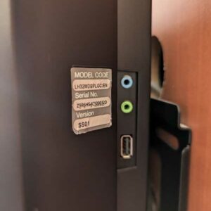 Moniteur 32 pouces de marque SAMSUNG modèle LH32MDBPLGC/EN. Localisation : Canada 1er (2b05) – Image 2