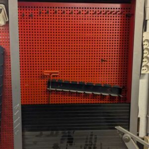 Range outils FACOM. 81 x 180 x 15 cm. Localisation : Canada atelier – Image 3