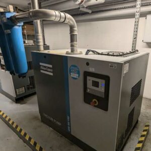 Pompe à vide de marque ATLAS COPCO modèle GHS 350 VSD+. Année 2018. Localisation : Canada rdc bas