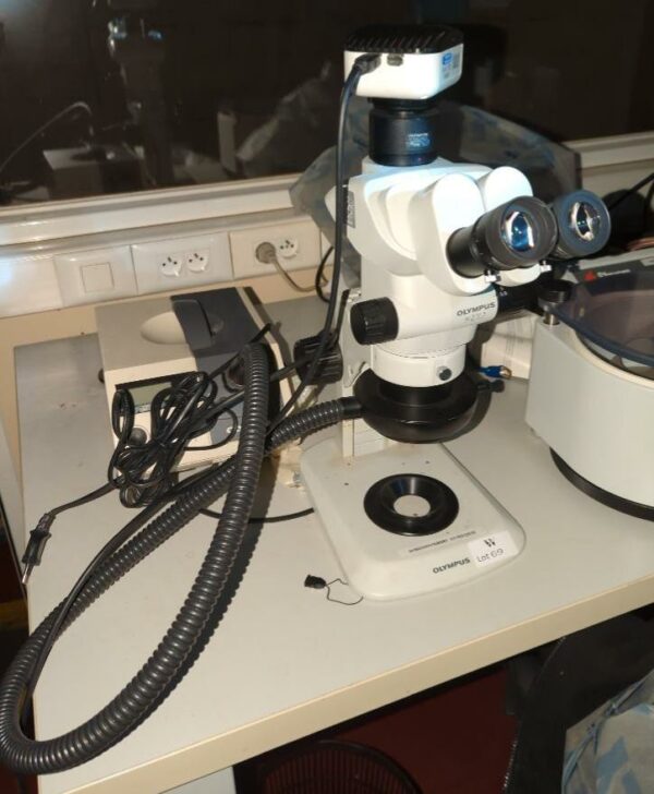 Microscope de marque Olympus modèle SZX7