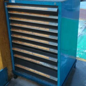 Armoire métallique ouvrant à 10 tiroirs. 123 x 78 x 74 cm