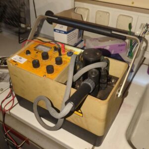 Equipement de préparation électrolytique de marque Struers modèle Movipol-2