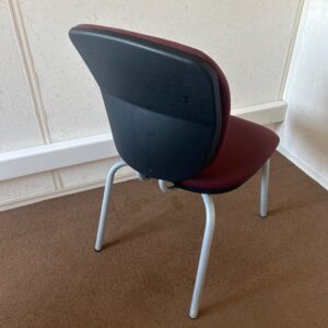 Chaises visiteurs 4 pieds tissu
Bordeaux/gris – Image 2