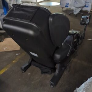 Fauteuil de massage de marque Brainlight modèle Shiatsu 3D Float Plus (non fonctionnel, 2 câbles à ressouder). 120 x 100 x 120 cm. Localisation : 8 rue de la Fossé aux Leux 91700 Ste Geneviève des Bois – Image 3
