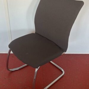 Chaises visiteurs luge empillable tissu
Marron, vert,