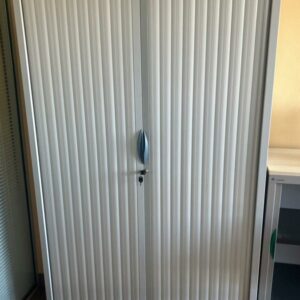 Armoire métallique à rideau coulissant 
198x120x43
