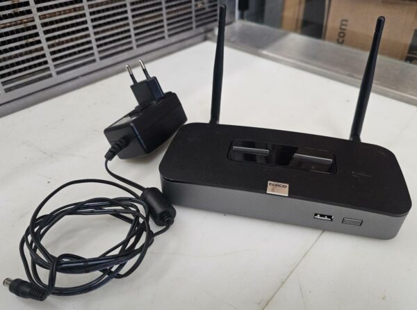 Serveur de présentation de marque Barco modèle ClickShare modèle R9861017. Vendu avec son alimentation. 2 unités vendues avec faculté de réunion. Localisation : 10 rue du Ballon 93160 Noisy le Grand
