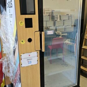 Armoire réfrigérée connectée permettant la distribution de plats de marque IARP modèle Glee 42 V2 Open It, façade finition bois. 198 x 93 x 61 cm. 6 unités. Vendu à l'unité avec faculté de réunion. Localisation : 10 rue du Ballon 93160 Noisy le Grand