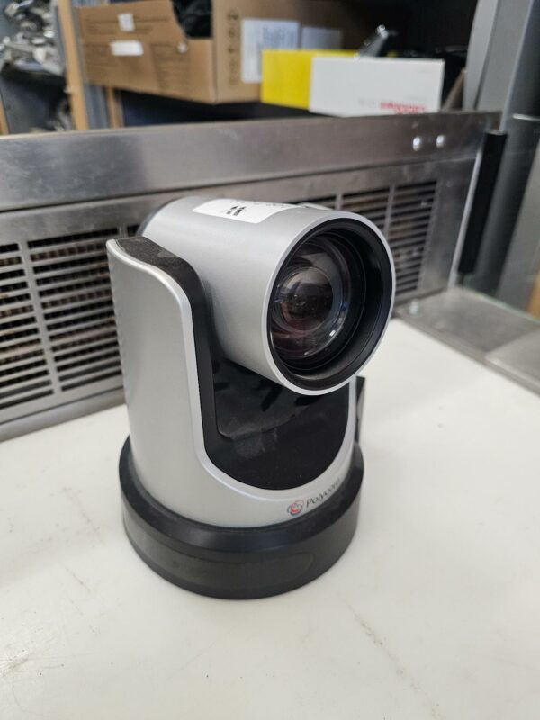 Camera digitale HD de marque Polycom modèle Eagle Eye MPTZ-B. 30 unités. Vendu à l'unité avec faculté de réunion. Localisation : 10 rue du Ballon 93160 Noisy le Grand