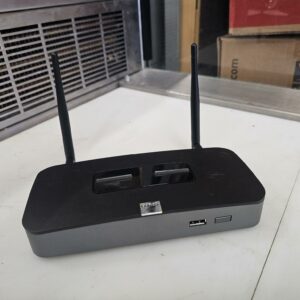 Serveur de présentation de marque Barco modèle ClickShare modèle CSE 200 ou 100 Mb LAn wifi, avec ou sans antenne. Vendu avec son alimentation. 69 unités. Vendu à l'unité avec faculté de réunion. Localisation : 10 rue du Ballon 93160 Noisy le Grand