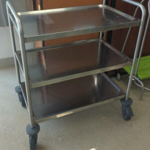 Chariot de service en inox alimentaire à 3 niveaux de marque Blanco. 95 x 80 x 50 cm (Belgrand 6e)