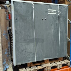 Compresseur de marque Atlas Copco modèle GA30. Localisation : 8 rue de la Fossé aux Leux 91700 Ste Geneviève des Bois (actuellement Marcoussis)