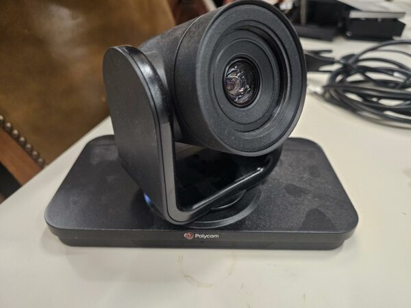 Camera digital HD de marque Polycom modèle Eagle Eye MPTZ-11. 19 unités vendues avec faculté de réunion. Localisation : 10 rue du ballon 93160 Noisy-le-Grand