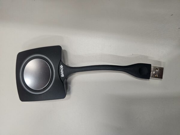 Dongles de marque Barco modèle ClickShare connexion USB. 44 unités vendues avec faculté de réunion. Localisation : 10 rue du ballon 93160 Noisy-le-Grand