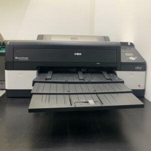 Imprimante de marque Epson modèle Stylus Pro 4900 Spectro Proofer Designer Edition. 86 x 40 x 76 cm. Localisation : 10 rue Petit - 75019 Paris (rdc) – Image 2