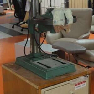 Perceuse colonne sensitive de marque Sidamo type 22FE. 98 x 55 cm. Localisation : 5 avenue Kleber - 75116 Paris – Image 2