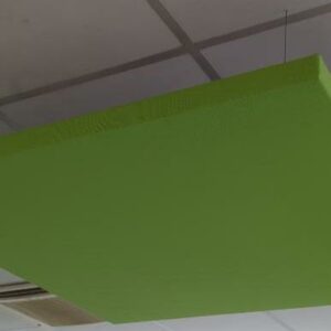 Panneau acoustique suspendu de forme carrée, divers coloris. 120 x 120 x 5 cm. 17 unités. Vendu à l'unité avec faculté de réunion. (1er bat A : 9 / RDC bat A : 8)