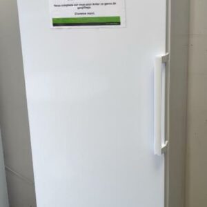 Réfrigérateur de marque Bosch modèle KSV33VWEP. Capacité 324 litres. 175 x 60 x 65 cm. (SS bat A)