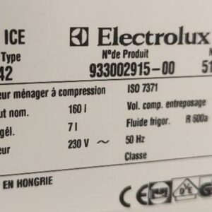 Réfrigérateur table top de marque Arthur Martin Electrolux modèle Art1442. Capacité 148 litres. 85 x 55 x 60 cm. (SS bat A infirmerie) – Image 3