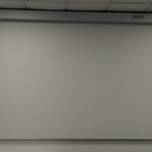 Ecran de projection électrique, divers modèles, dont Procolor, Oray. 5 unités. Vendu à l'unité avec faculté de réunion. (RDC bat A réserve, RDC salle Visio , RDC Etaples, 1er salle Chennai) – Image 2