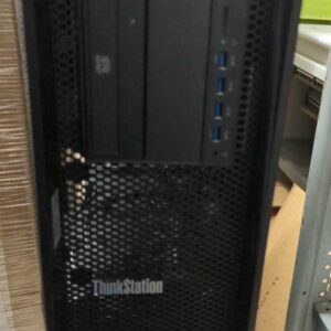 Station de travail de marque Lenovo modèle ThinkStation P700. 2 unités. Vendu à l'unité avec faculté de réunion. (ss bat A salle 3)