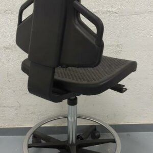 Chaise d'atelier pivotante ajustable en hauteur sur roulettes. 125 x 48 x 64 cm. 2 unités. Vendu à l'unité avec faculté de réunion. (cellule 17 bat B) – Image 2