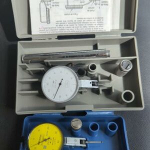 2 comparateurs mécaniques. (Bat B)