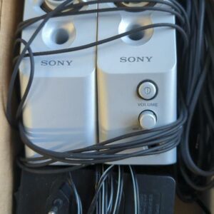 Paire d'enceintes portables de marque Sony modèle SRS-Z30. (bat B)