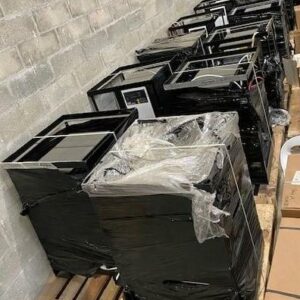 Chargeur de batterie neuf avec cage métallique enfourchable . Modèle monophasé 80V / 100 AH. Prise Rema 320 – Image 3
