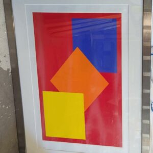 Per Arnoldi (né en 1941). Lithographie en couleur numérotée 61/150, signée en bas à droite. Dimensions à vue: 61 x 77 cm. Dimensions avec cadre en bois métallisé: 119 x 98 cm. Localisation: 10 rue du Ballon - 93160 Noisy-Le-Grand.