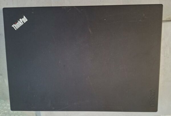 Ordinateur portable de marque Lenovo modèle ThinkPad P50 20EQ-S0JK00 ou P50 20EQ-S39C0U. Vendu sans chargeur, sans Windows. 4 unités. Vendu à l'unité avec faculté de réunion. Localisation: 10 rue du Ballon - 93160 Noisy-Le-Grand