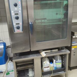 Four mixte de marque Rational modèle Combi Master Plus CMP 102 (104 x 107 x 97 cm) vendu avec son support (68 x 108 x 94 cm). Cuisine