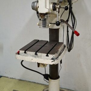 Perceuse colonne de marque Sydéric type 22/18. (rdc labos)