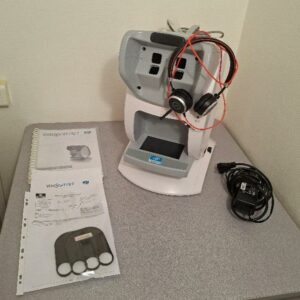 Appareil de dépistage visuel de marque Essilor modèle VisioSmart. (rdj infirmerie, étiquette 150)