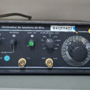 Générateur de fonctions 20 MHz de marque Sefram modèle 4430. (rdj labo cem)