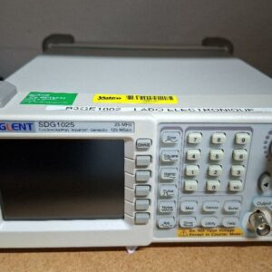 Générateur de fonctions de marque Siglent modèle SDG10-25. (rdj labo cem)