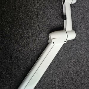 Bras d'écran de marque SpaceArm. 180 unités. Vendu à l'unité avec faculté de réunion. Localisation: Tour Coeur Défense - 92400 Courbevoie (TA 25ème)