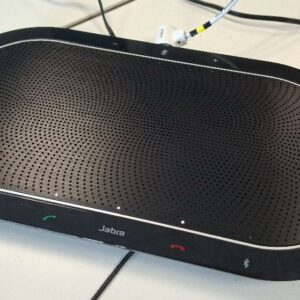 Enceinte de conférence de marque Jabra modèle Speak 810 PHS004W. 8 unités. Localisation: 6ème étage salle 601 / 5ème étage (salle 501 / salle 503) / 4ème étage salle 403 / 3ème étage salle 303 / 2ème étage (salle 201 / salle 203) / Entresol salle E423)