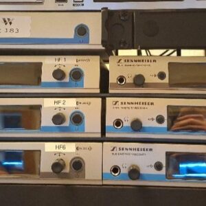 Splitter d'antenne actif de marque Sennheiser modèle Antenna Splitter Asa 1 et 6 receveurs dont 4 modèles  EW500 et 2 modèles EW300 Localisation: auditorium