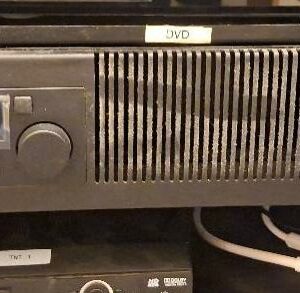 Ampli de marque Bose modèle Powermatch PM8500. Localisation: auditorium