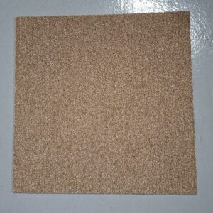 Dalle de moquette 50 x 50 cm de marque Heuga. 9 cartons de 5m2. Localisation: -1 réserve