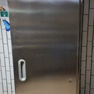 Armoire réfrigérée positive sur roulettes de marque Friginox modèle Fristar Plus G/GL1 en inox. 198 x 76 x 80 cm. Localisation: cuisines