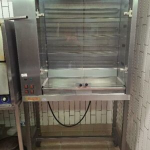 Rôtissoire sur roulettes de marque Doregrill modèle GI4. 182 x 102 x 48 cm. Localisation: cuisines