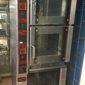 Four double de marque Eurofours. 198 x 78 x 108 cm. Localisation: cuisines